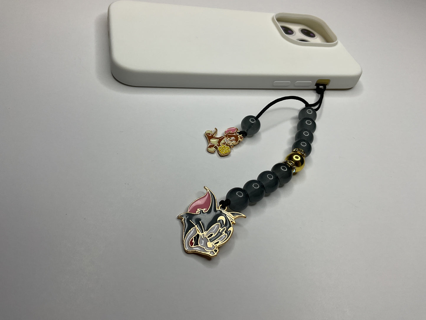 TOM & JERRY