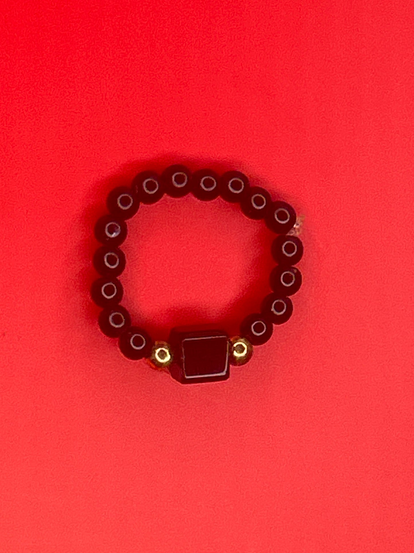 R 02 - Black Glass Square beaded