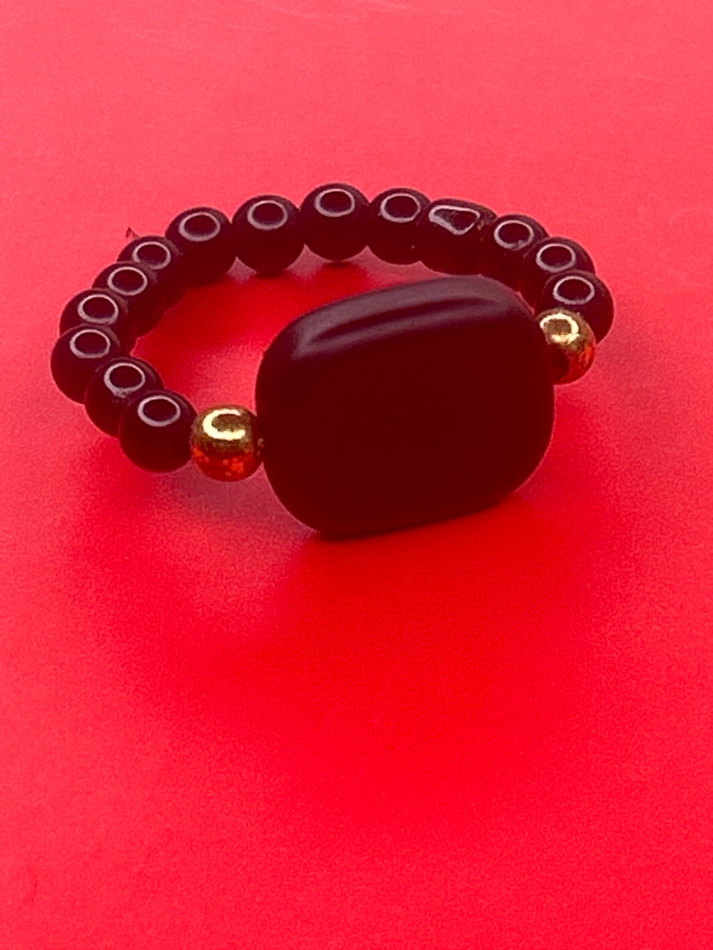 R 01 - Black Glass beaded