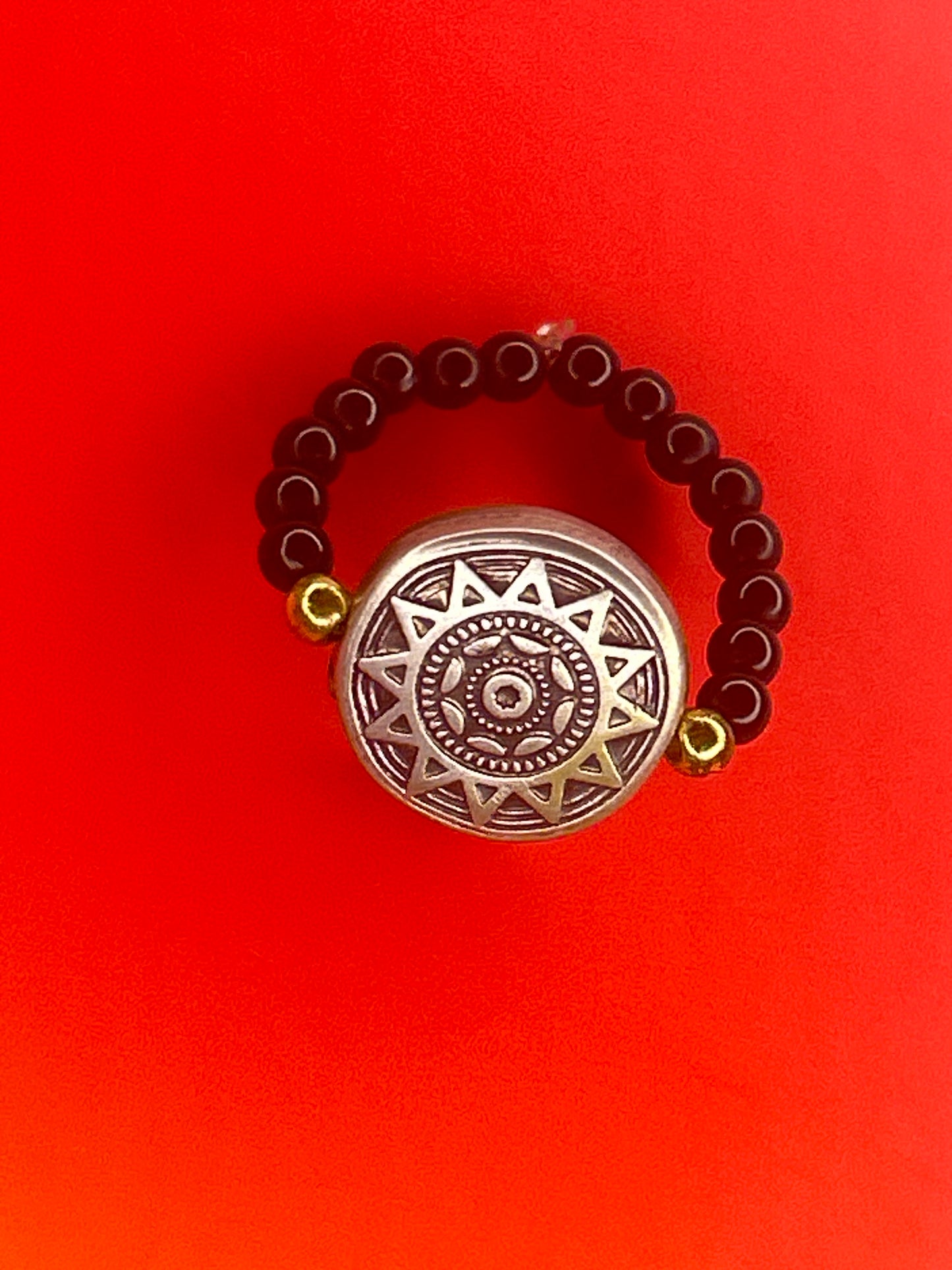 R 08 - Medallion beaded