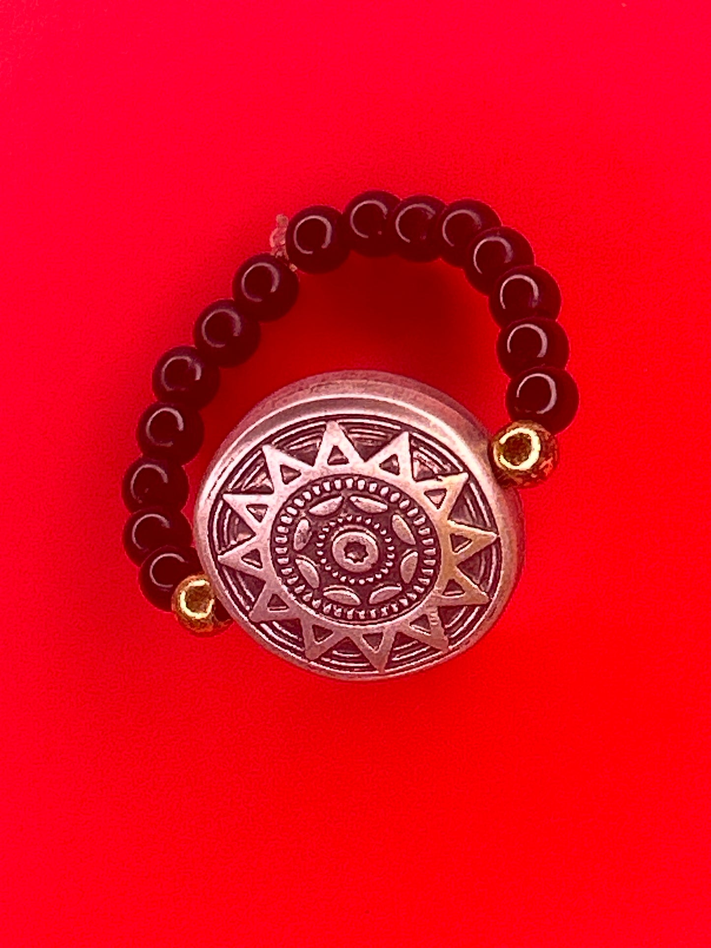 R 08 - Medallion beaded