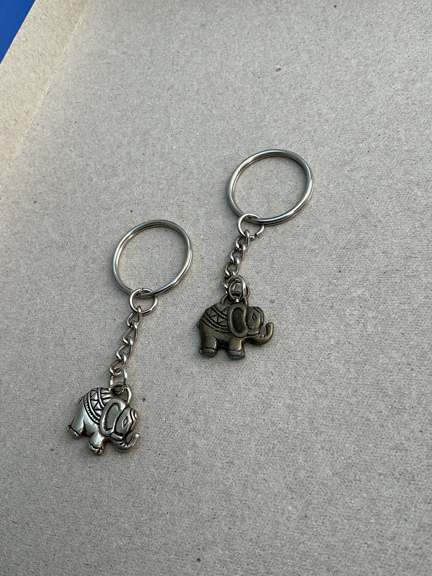 Elephants keychains