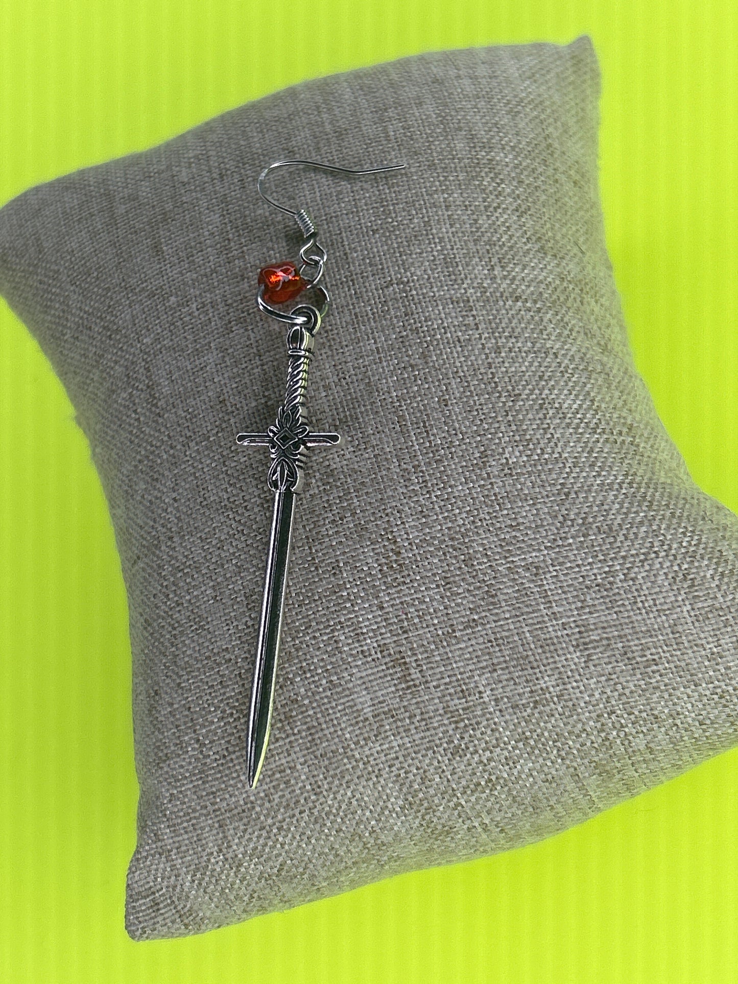Evolution 03 - Sword Earring - Red