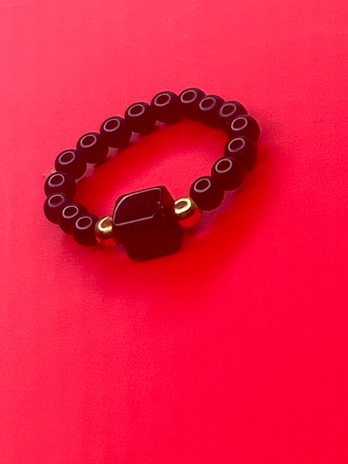R 02 - Black Glass Square beaded
