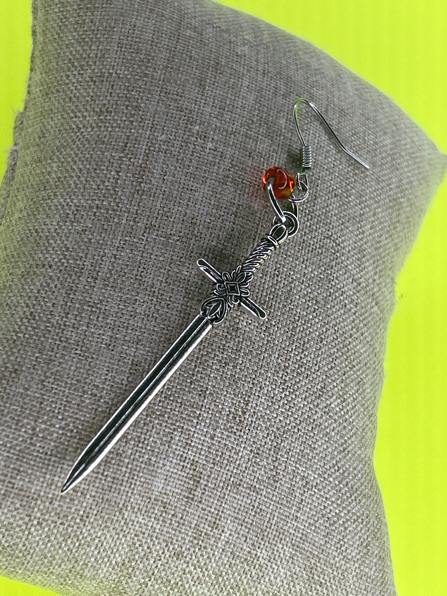 Evolution 03 - Sword Earring - Red