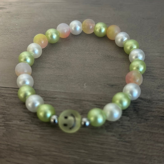 Emoji 06 - Smilez 4 (green&white)