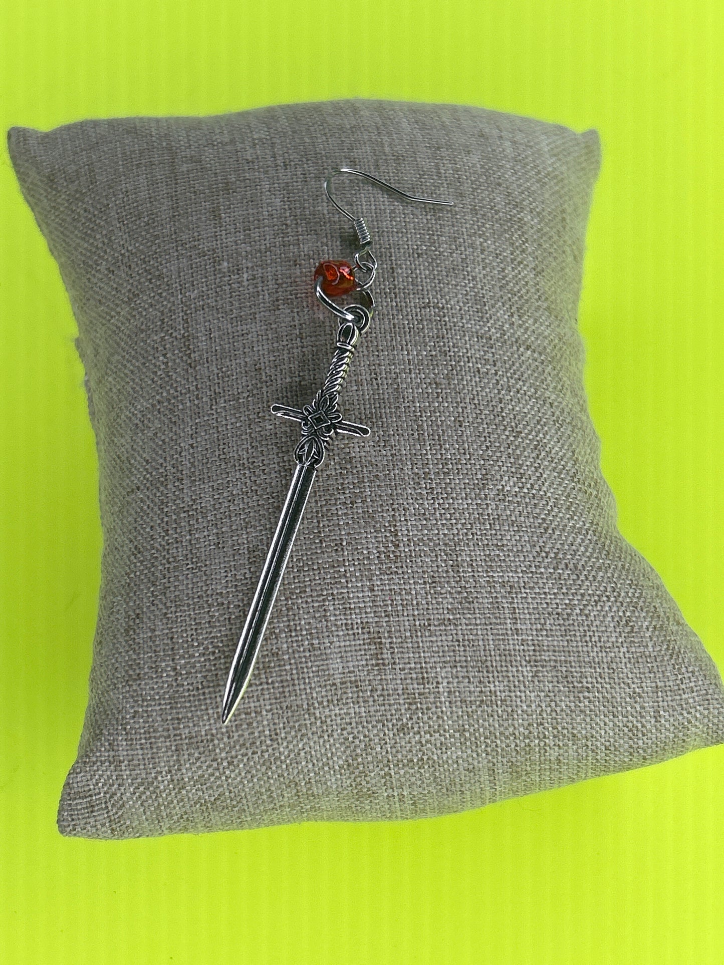 Evolution 03 - Sword Earring - Red